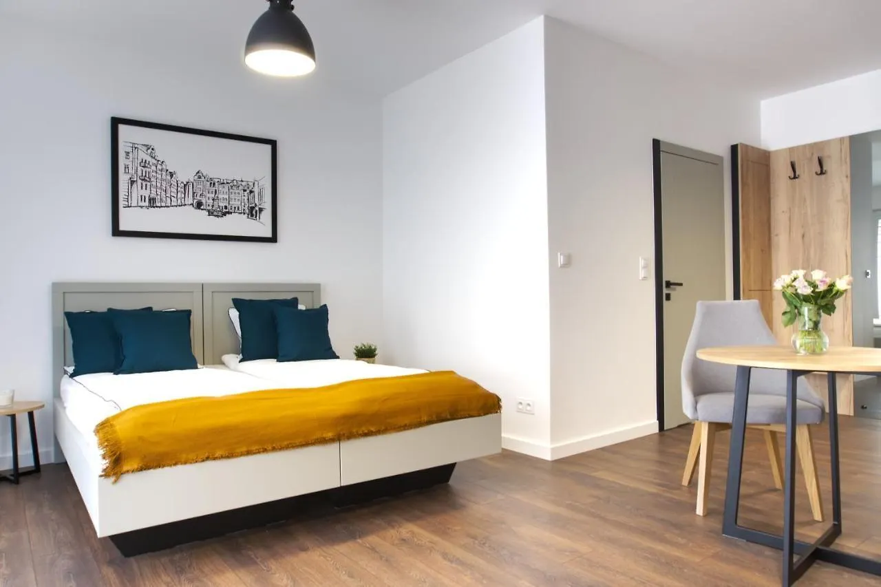 Essence Apartments Amber Poznan 0*,